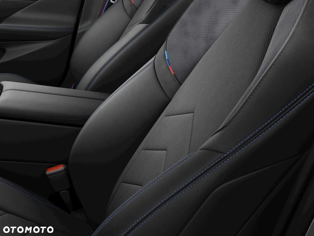 BMW Seria 5 520d xDrive mHEV M Sport Edition - 7