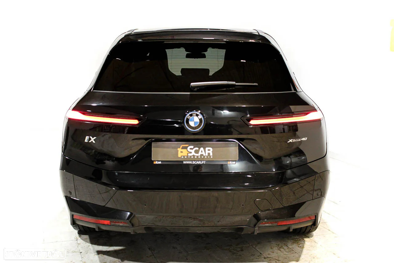 BMW iX xDrive 40 - 4