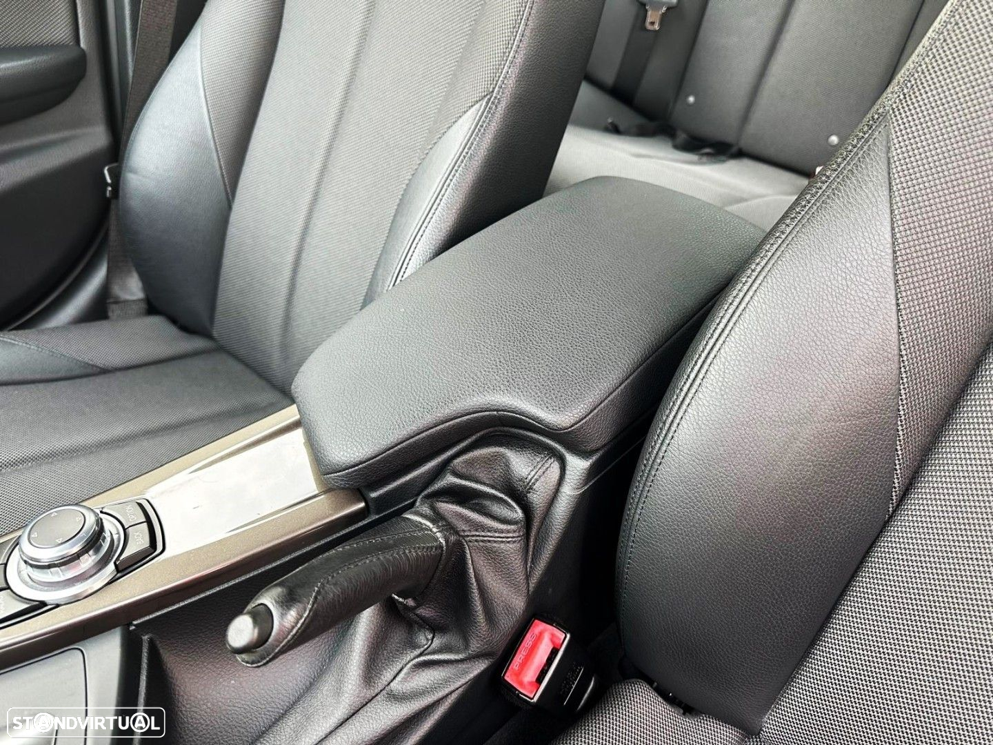BMW 318 d Auto Line Modern - 39