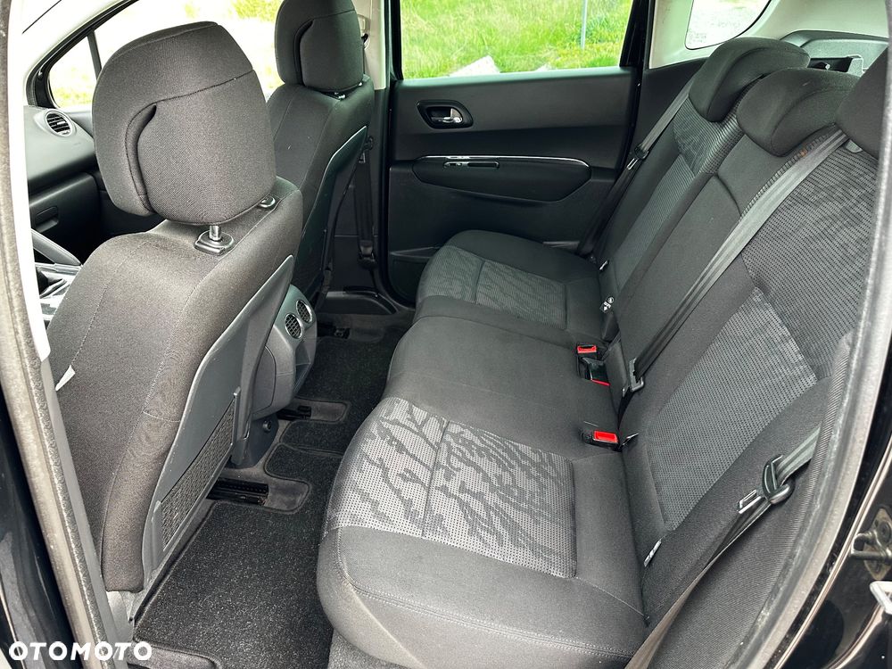 Peugeot 3008 1.6 HDi Premium - 12