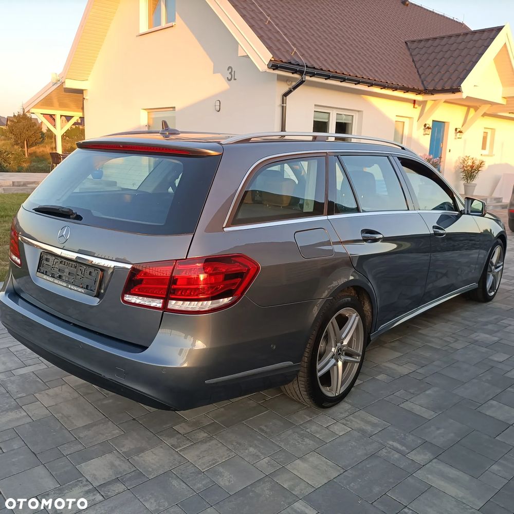 Mercedes-Benz Klasa E 300 T BlueTEC 7G-TRONIC - 14