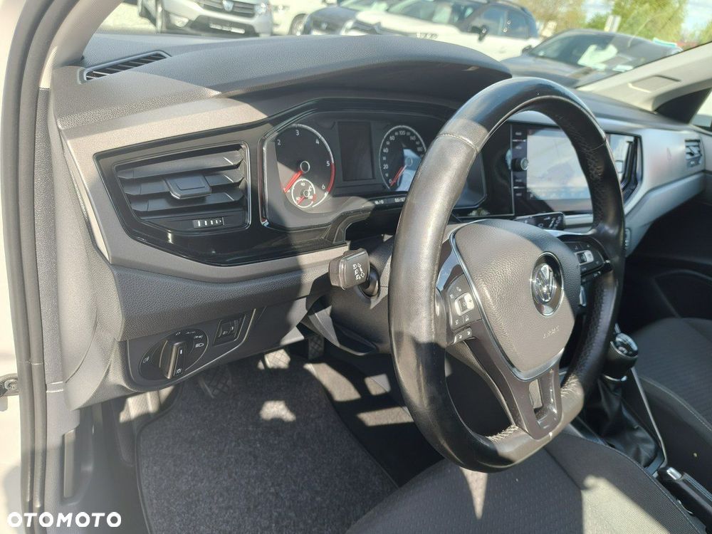 Volkswagen Polo 1.6 TDI SCR Trendline - 14