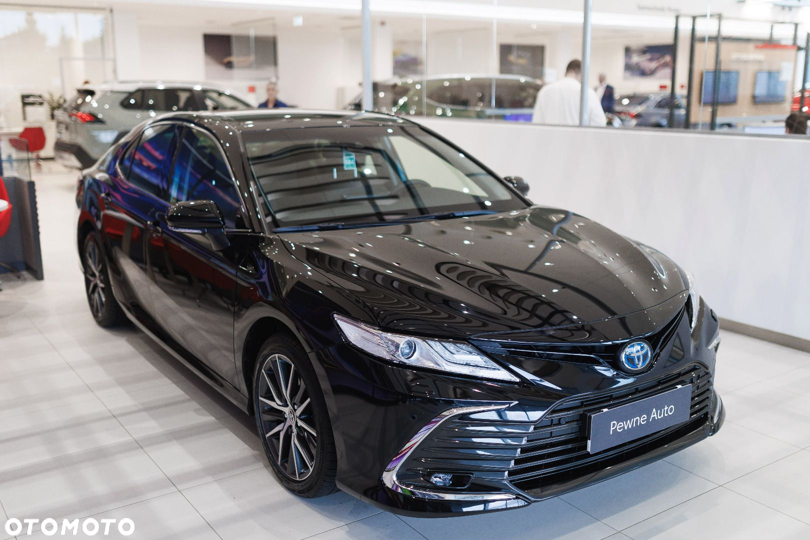 Toyota Camry - 4