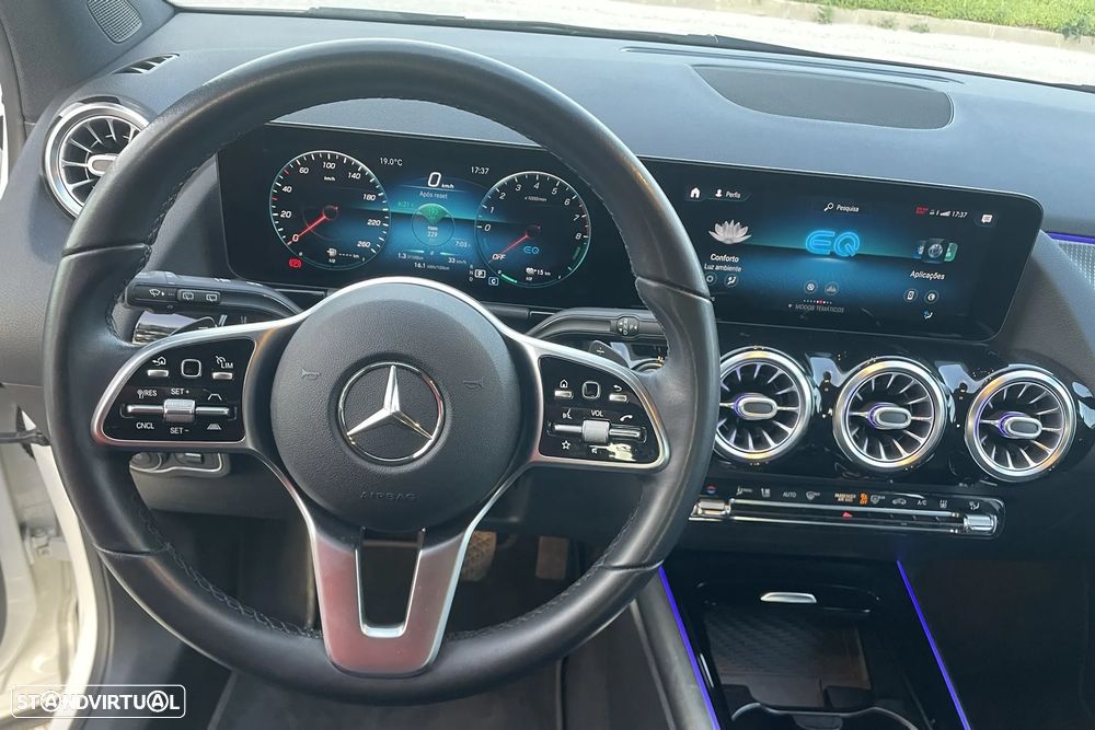 Mercedes-Benz GLA 250 e 8G-DCT Progressive - 17
