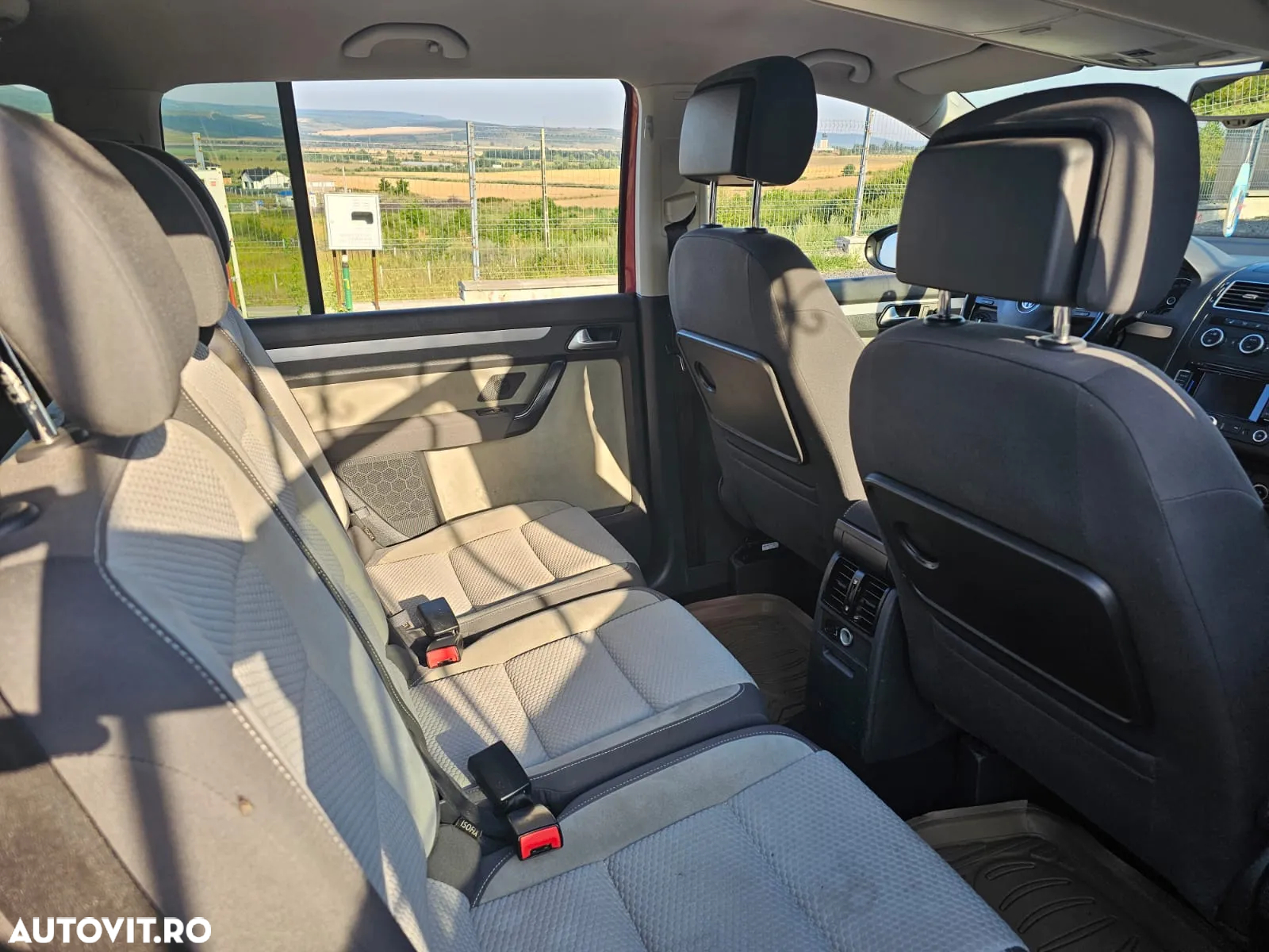 Volkswagen Touran 2.0 TDI DSG Highline - 10