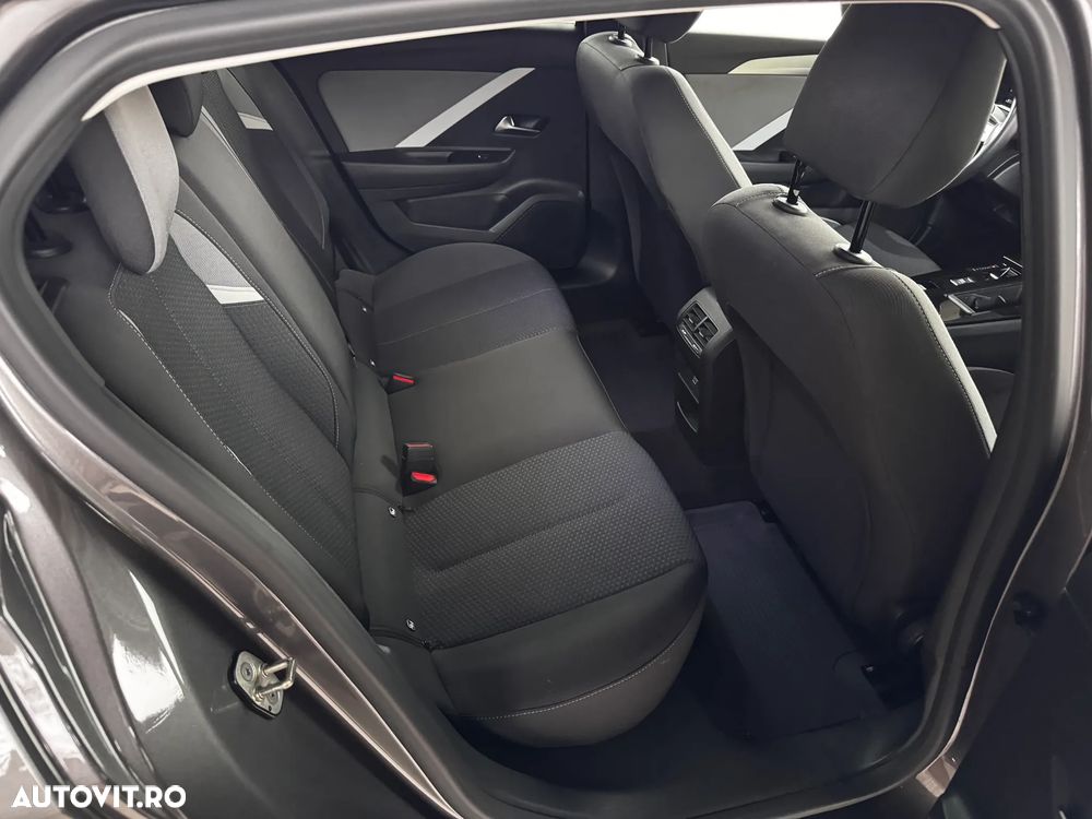 Opel Astra 1.2L Turbo Start/Stop AT8 Elegance - 37