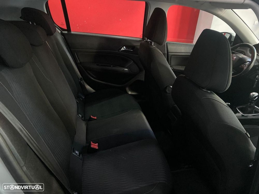 Peugeot 308 1.6 e-HDi Allure - 15
