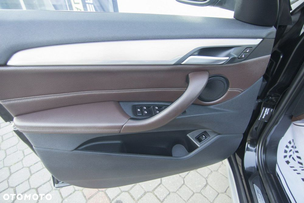 BMW X1 xDrive20d Sport Line - 25