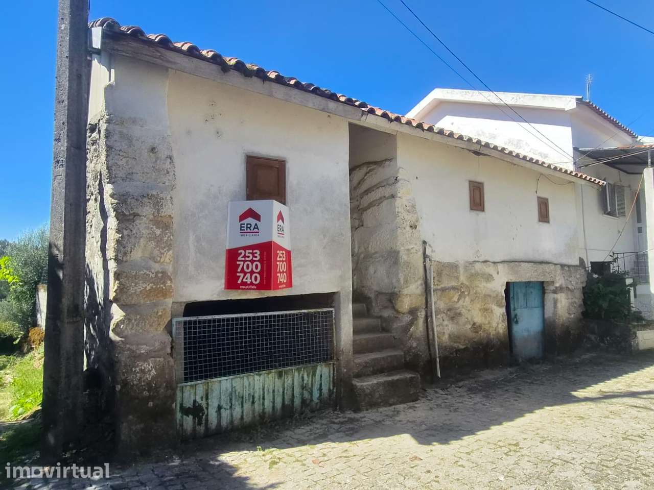 Moradia geminada V2 em Monte, Fafe - Grande imagem: 2/15