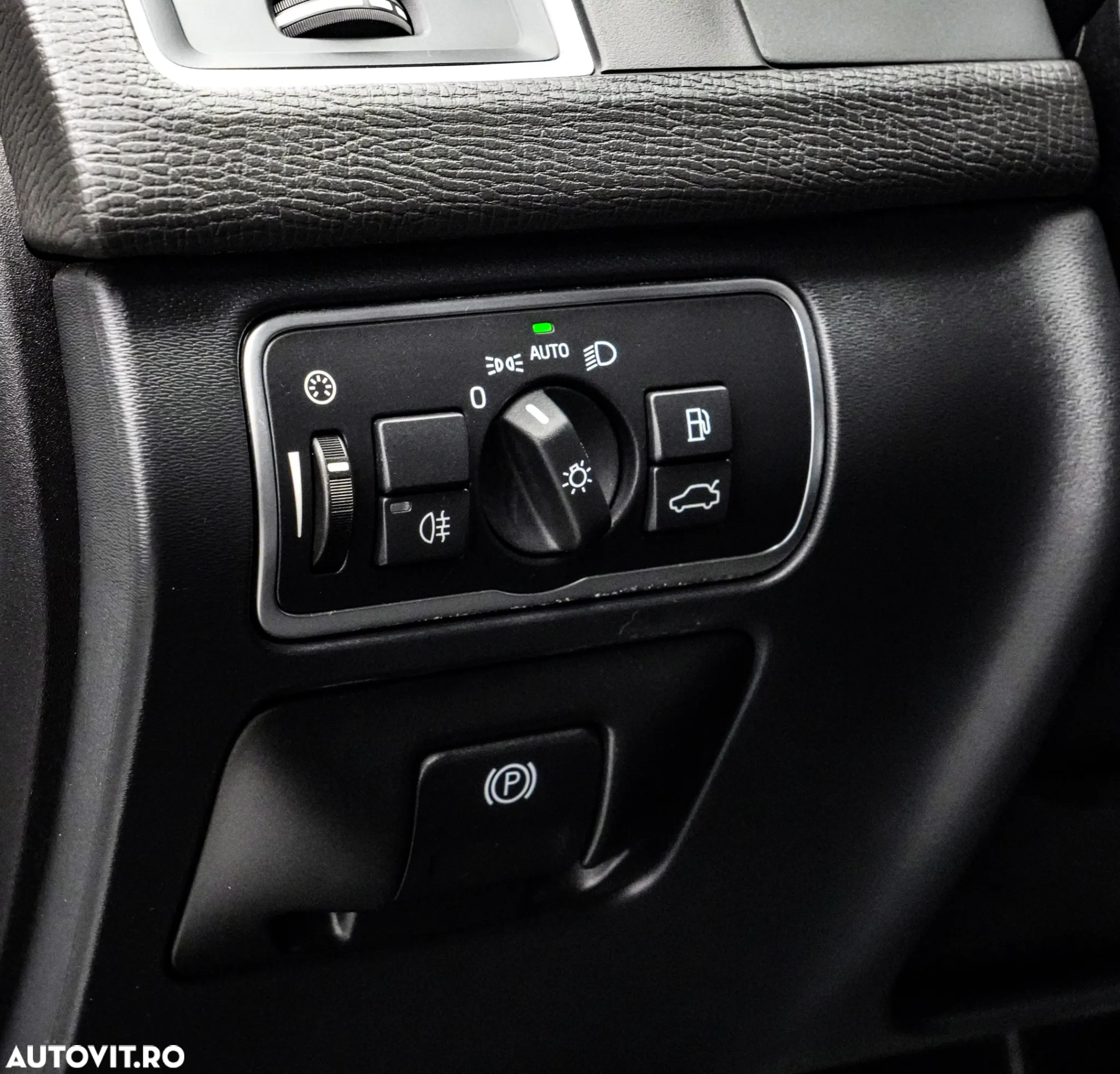 Volvo XC 60 D4AWD R-Design - 24