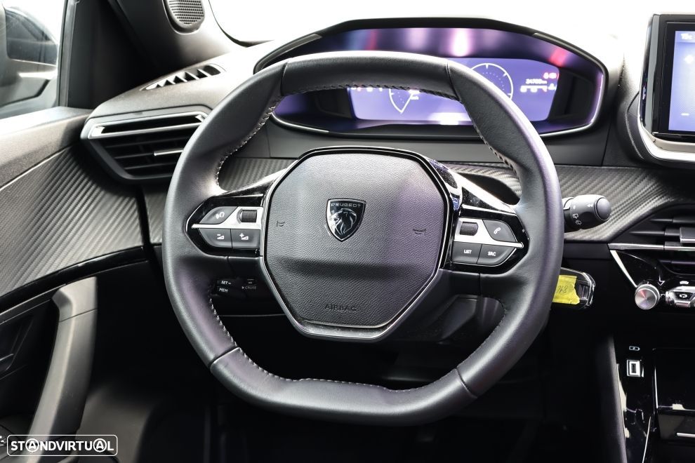 Peugeot 2008 1.2 PureTech Allure - 16