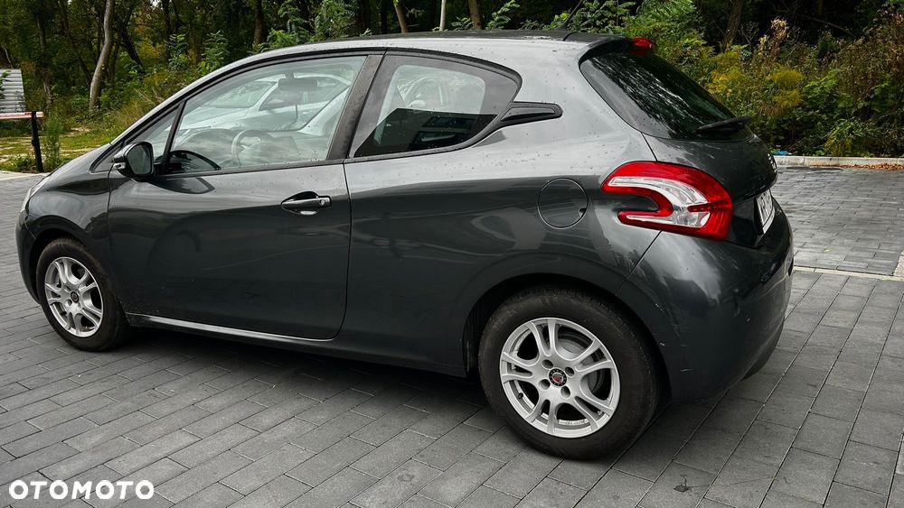 Peugeot 208 PureTech 82 Active - 10