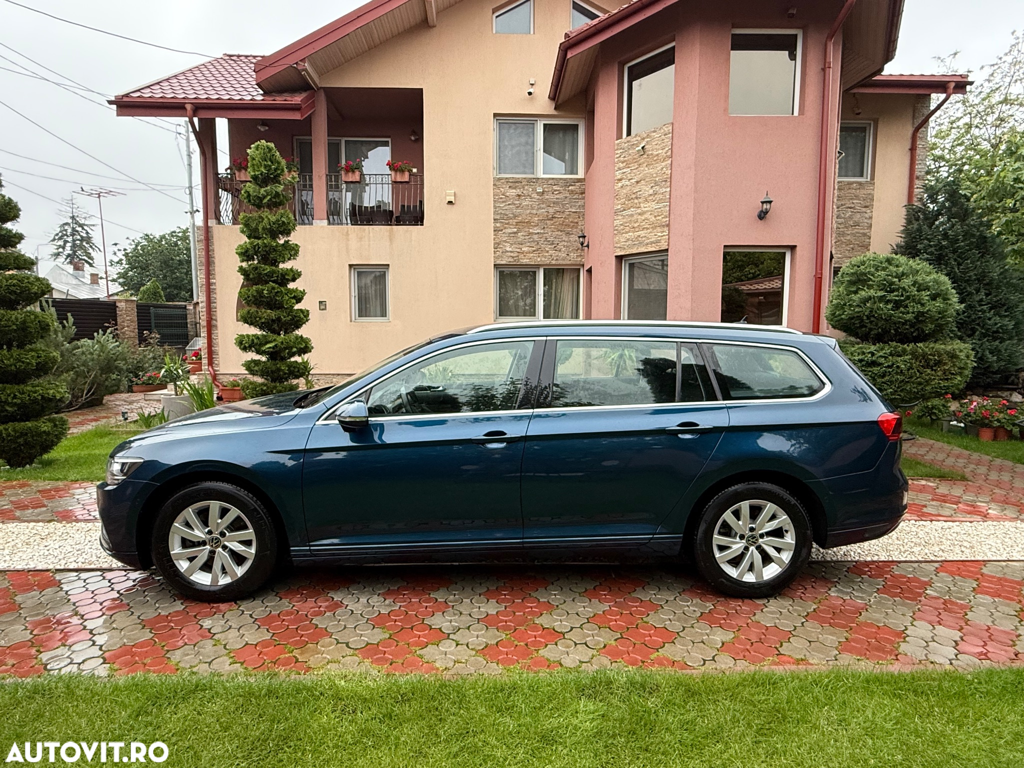 Volkswagen Passat Variant 2.0 TDI DSG (BlueMotion Technology) Trendline - 4