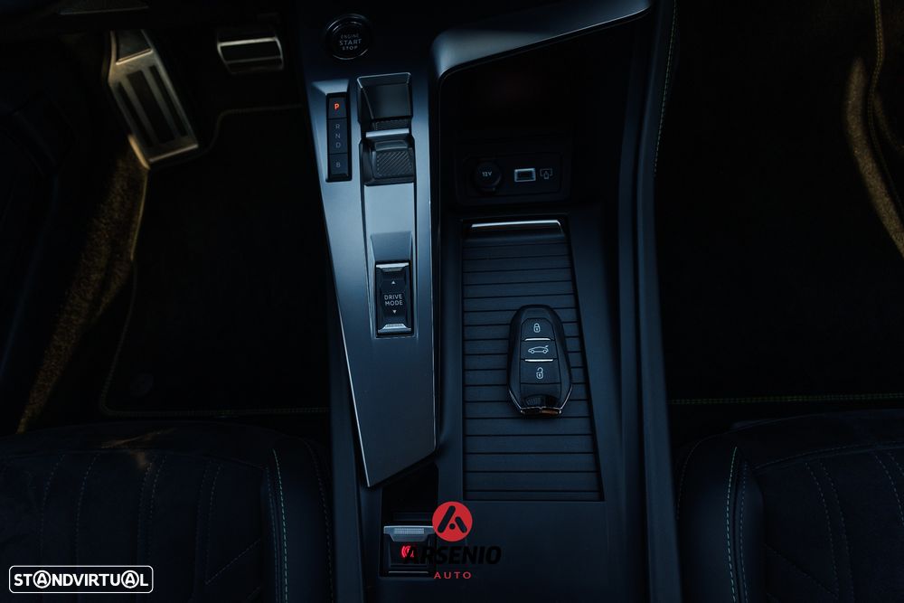 Peugeot 408 1.6 Hybrid GT e-EAT8 - 34