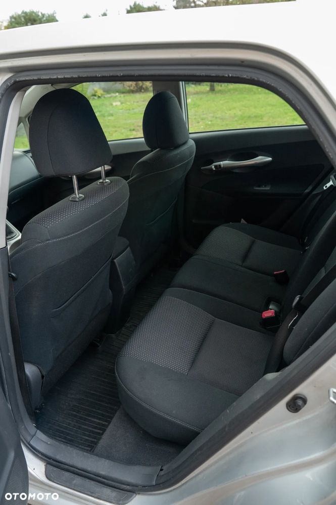 Toyota Auris - 12