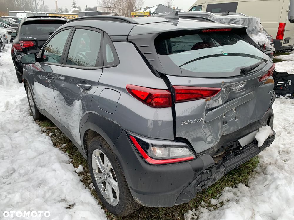 Hyundai Kona - 12