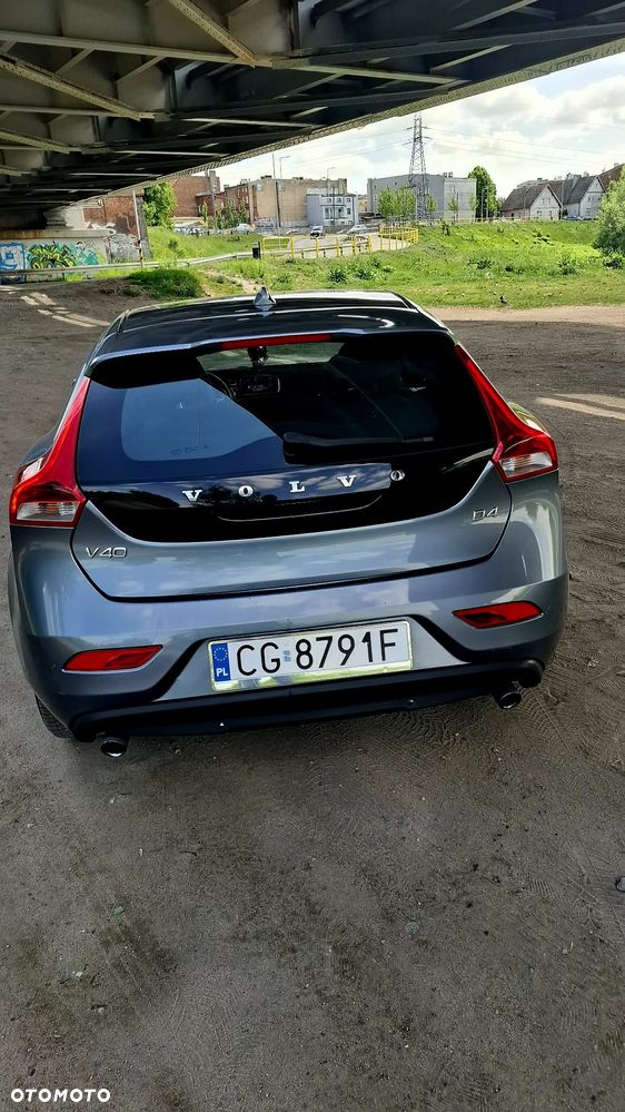 Volvo V40 D4 Kinetic - 3