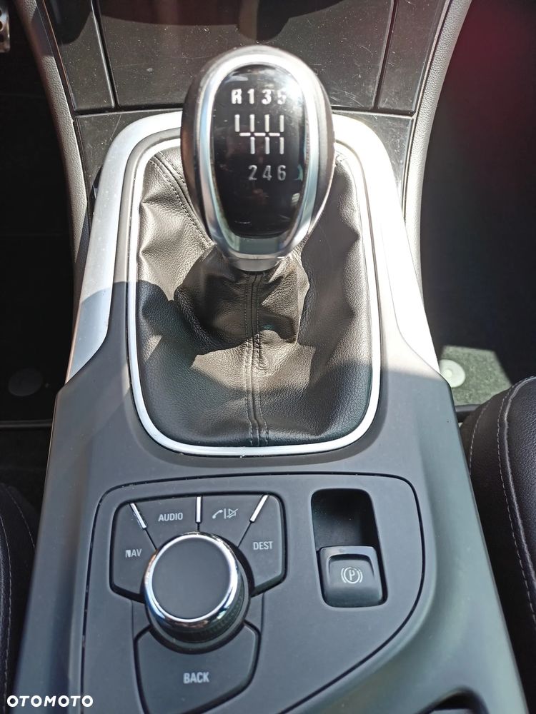 Opel Insignia - 17