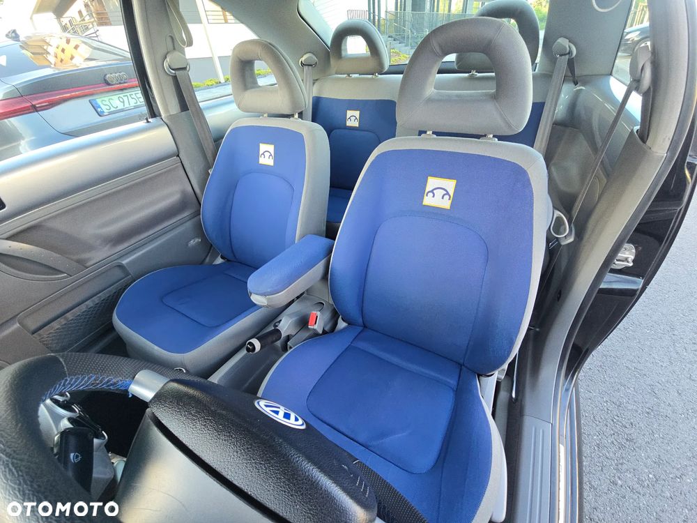 Volkswagen New Beetle - 24