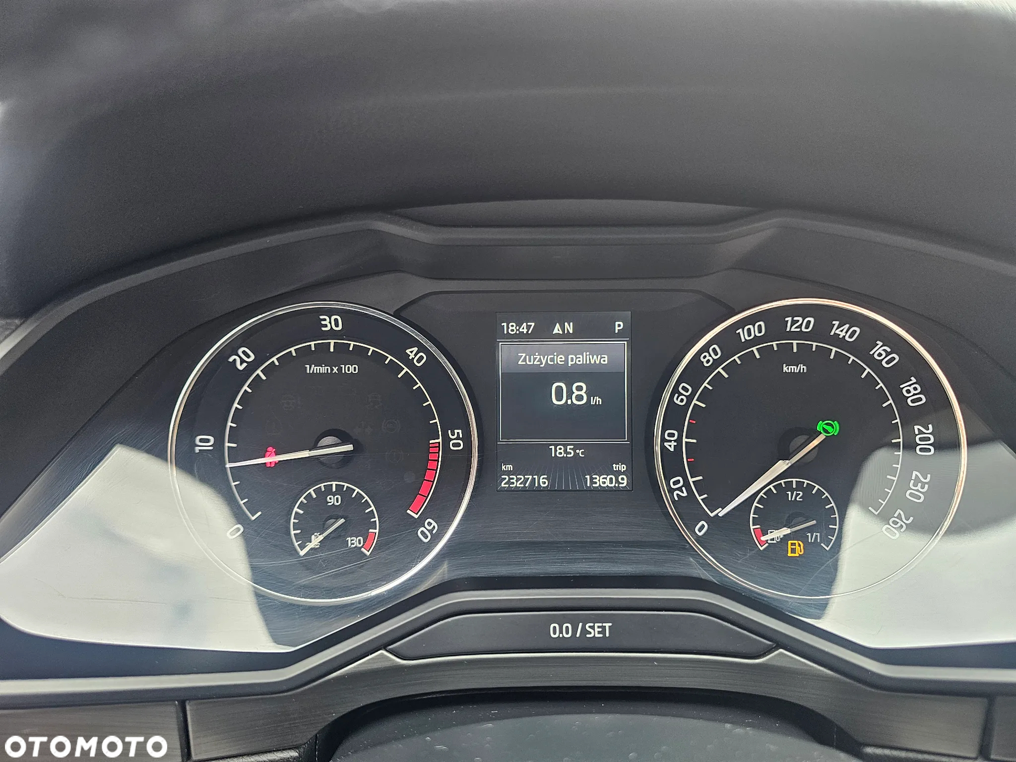Skoda Superb 2.0 TDI DSG Premium Edition - 23