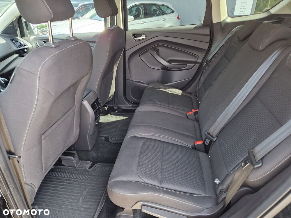 Ford Kuga - 32