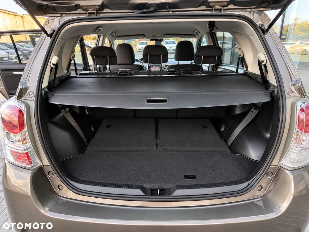 Toyota Verso 1.8 Business Edition 7os MS - 32