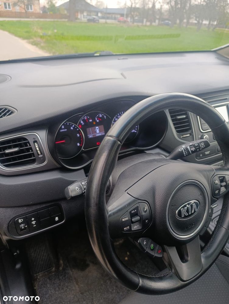 Kia Carens 1.7 CRDi 115 Dream Team Edition - 14