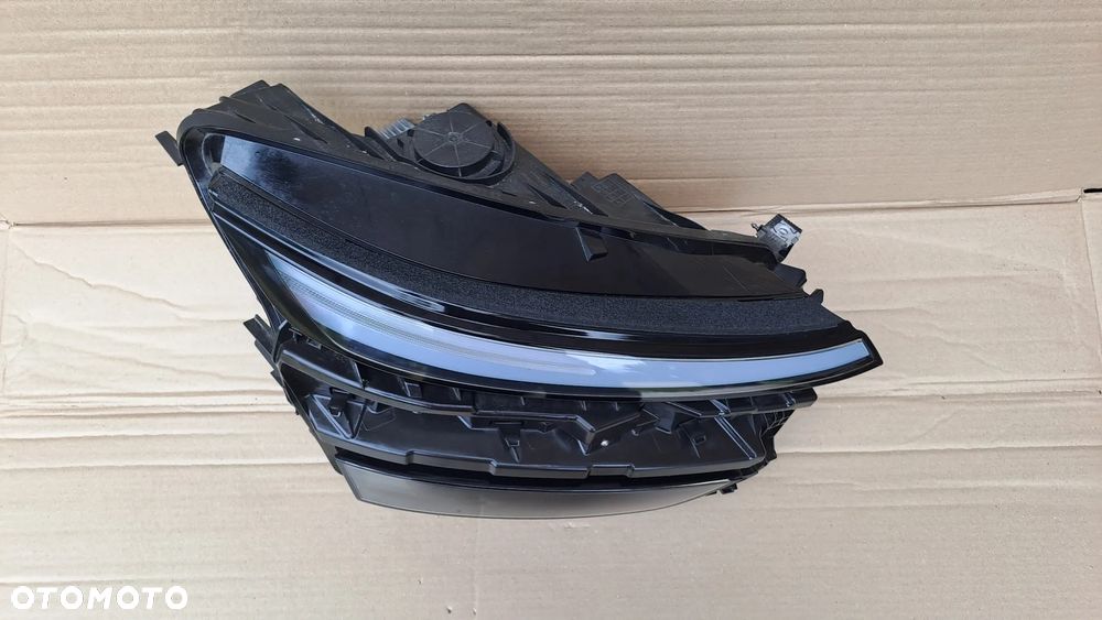 TESLA Y JUNIPER FULL LED PRAWA LAMPA 1918351-00-D CAŁA ŁADNA - 4