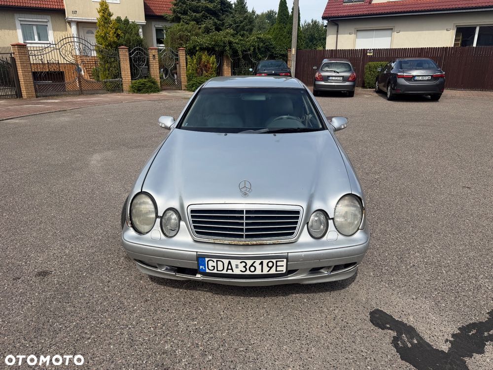 Mercedes-Benz CLK 320 - 2