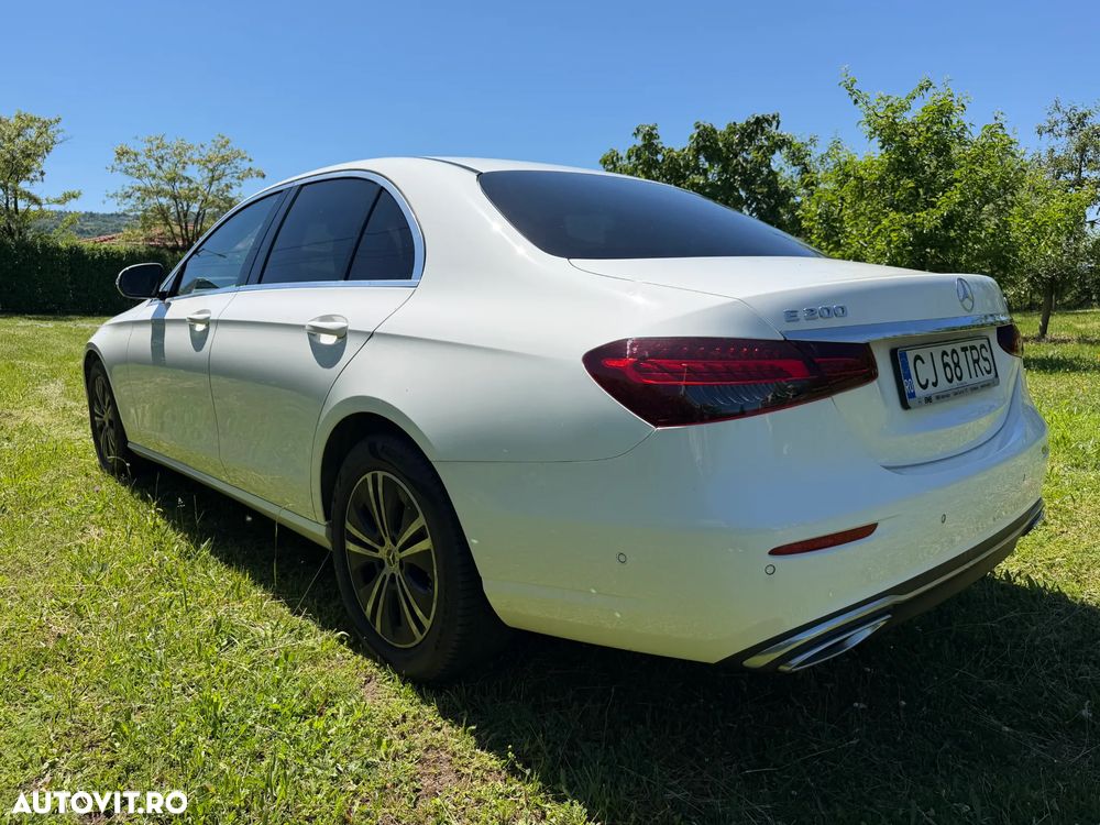 Mercedes-Benz E 200 4MATIC 9G-TRONIC Avantgarde - 6