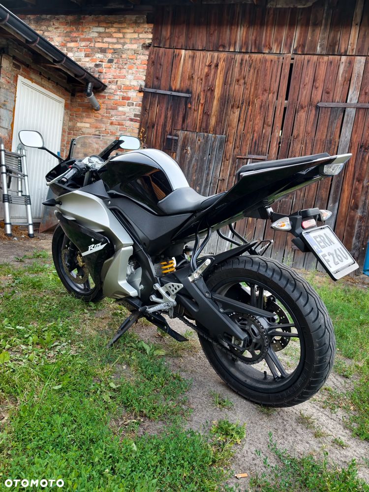 Yamaha YZF - 7