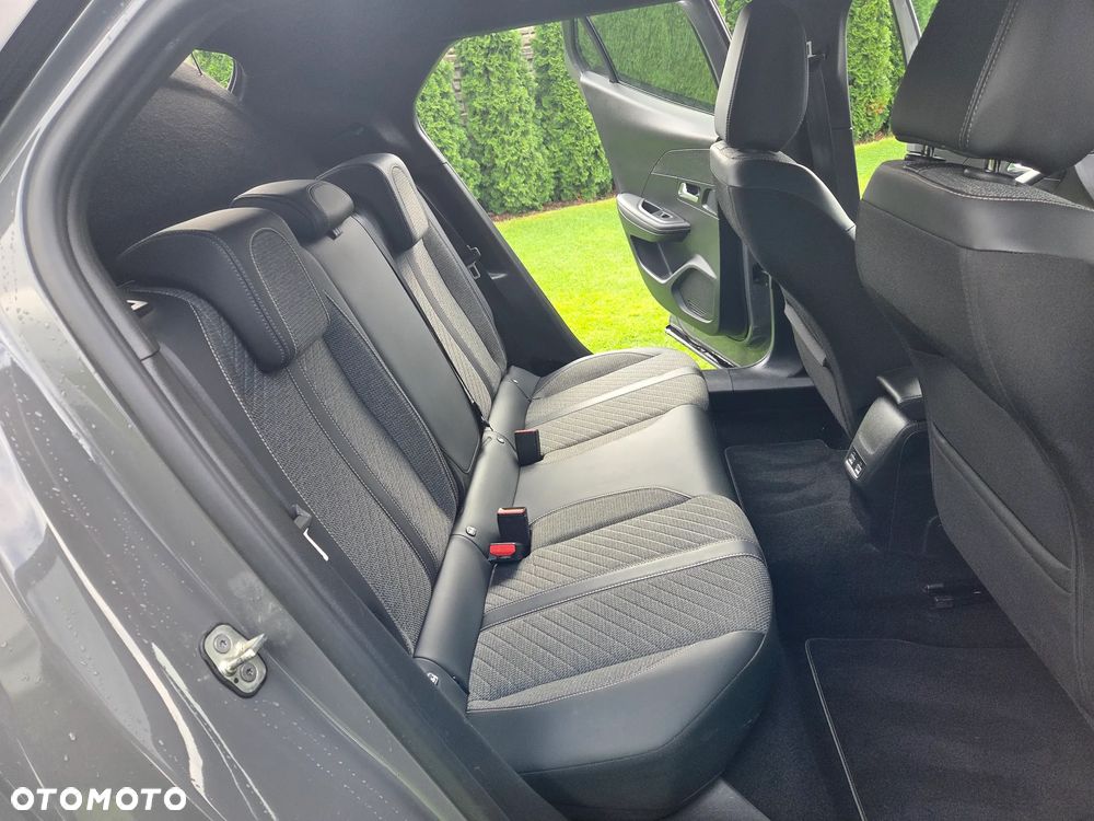 Peugeot 2008 PureTech 130 EAT8 Allure - 17