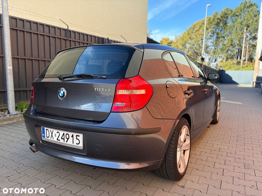BMW Seria 1 2008 photo 3