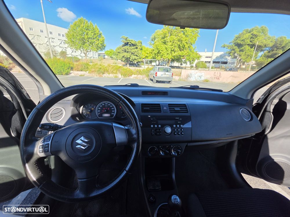 Suzuki Swift 1.3 16V GL - 5