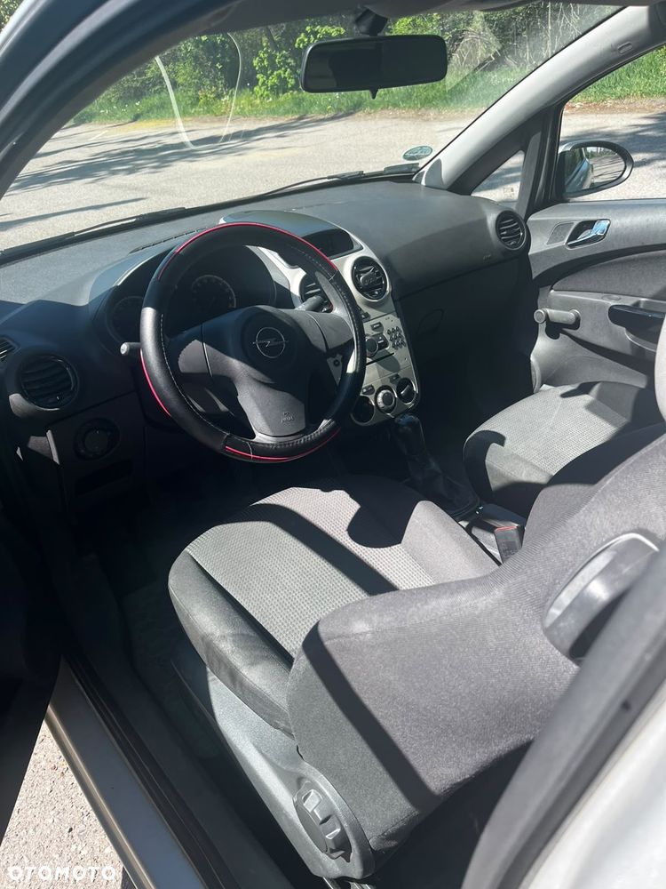 Opel Corsa 1.2 16V Cosmo - 8