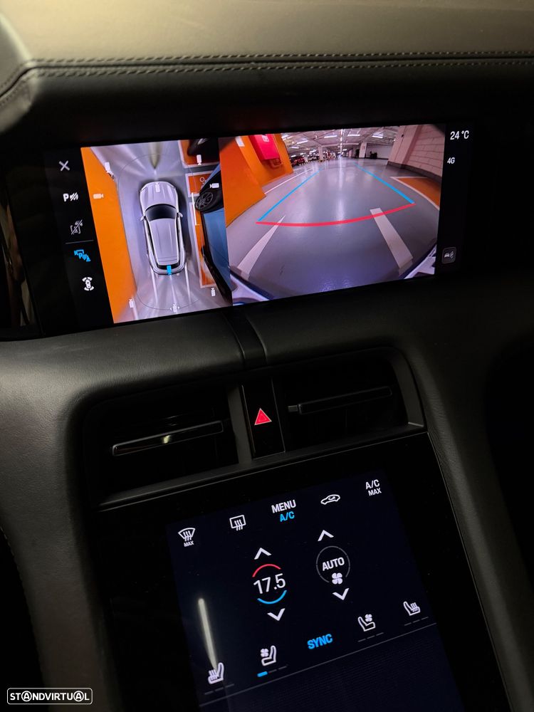 Porsche Taycan Sport Turismo - 28