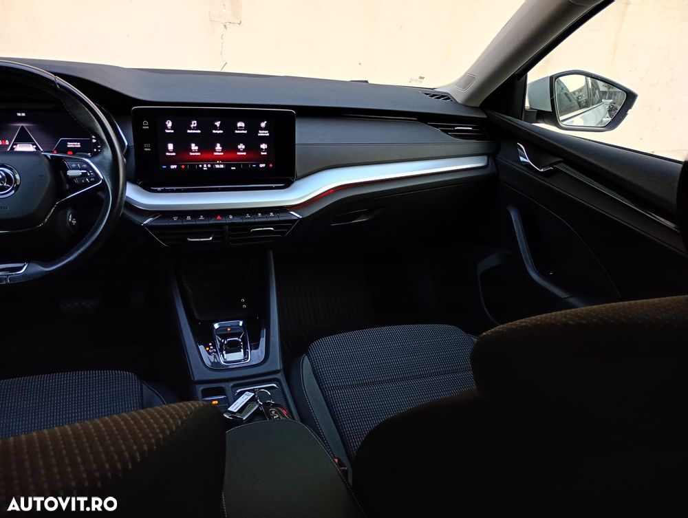 Skoda Octavia 2.0 TDI DSG Ambition - 13