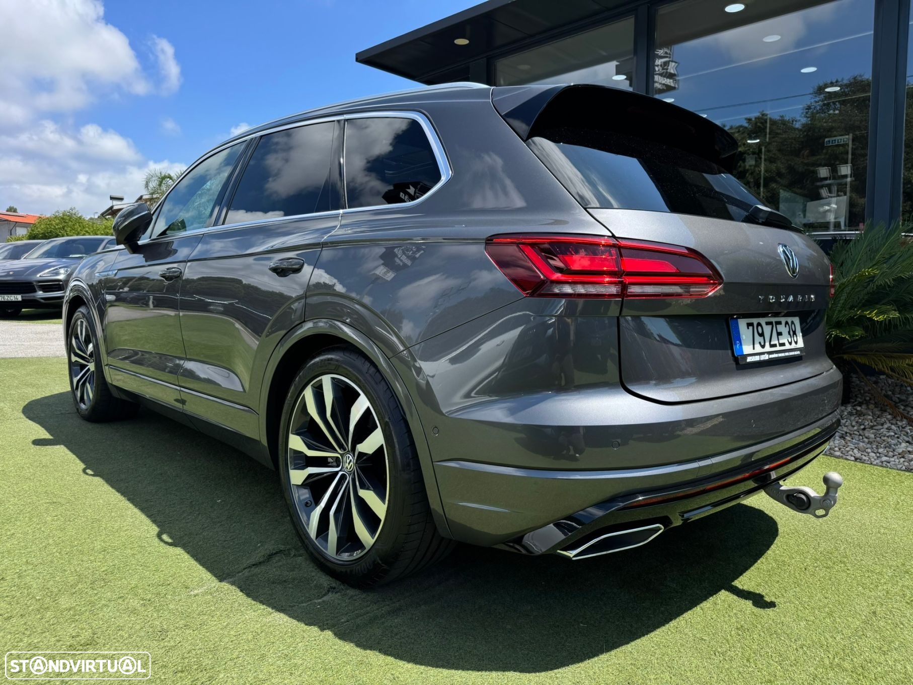 VW Touareg 3.0 TDI V6 R-Line - 15