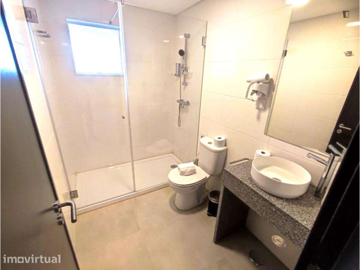 Quarto - localizado em Olivais Lisbon - Grande imagem: 2/41
