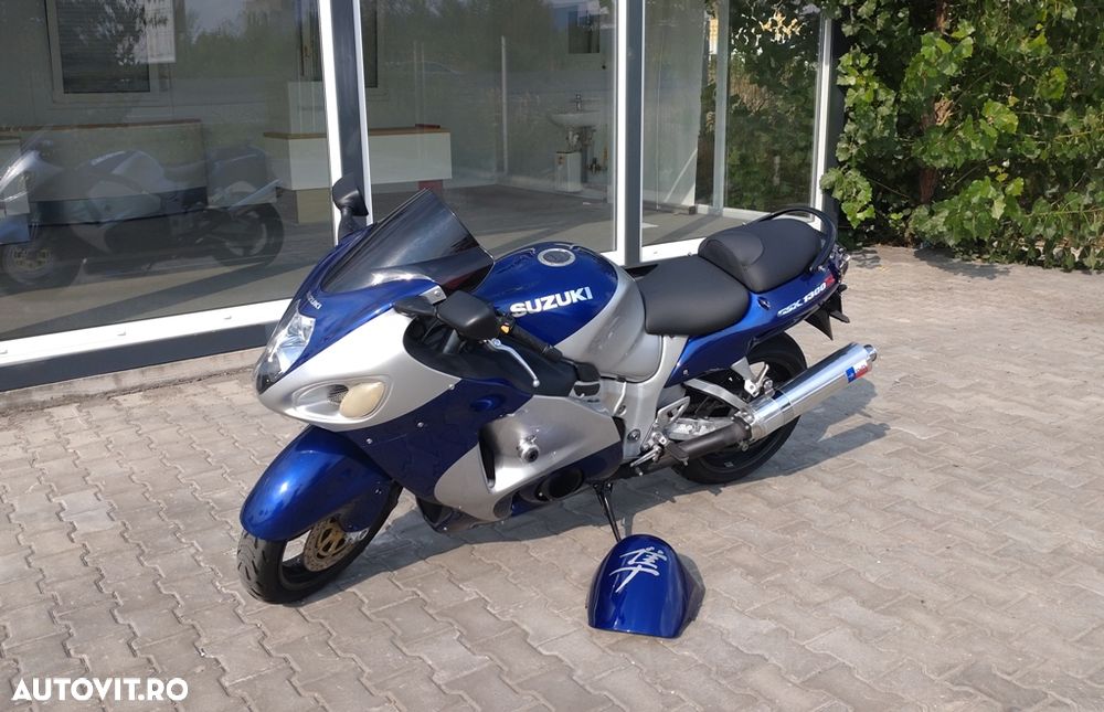 Suzuki GSX 1300R Hayabusa - 3