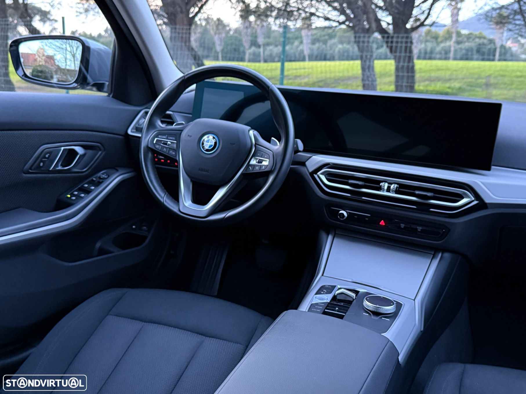 BMW 320 e Touring Corporate Edition Auto - 27