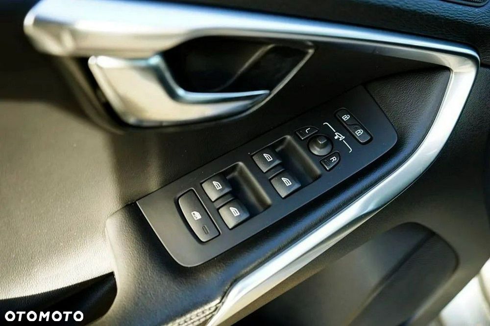 Volvo V40 D2 Base - 9