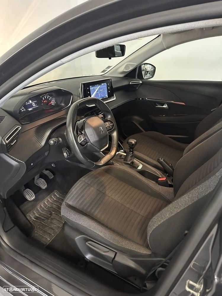 Peugeot 208 1.2 PureTech Active — fotografia 10