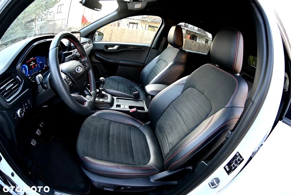 Ford Kuga 1.5 EcoBoost FWD ST-Line X - 18