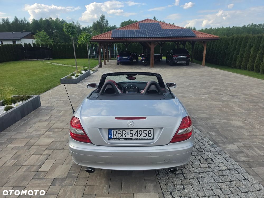 Mercedes-Benz SLK 300 Sport Edition - 17