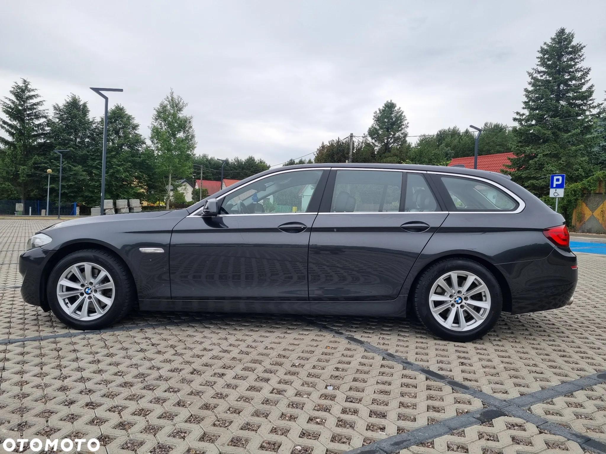 BMW Seria 5 520d Touring - 3