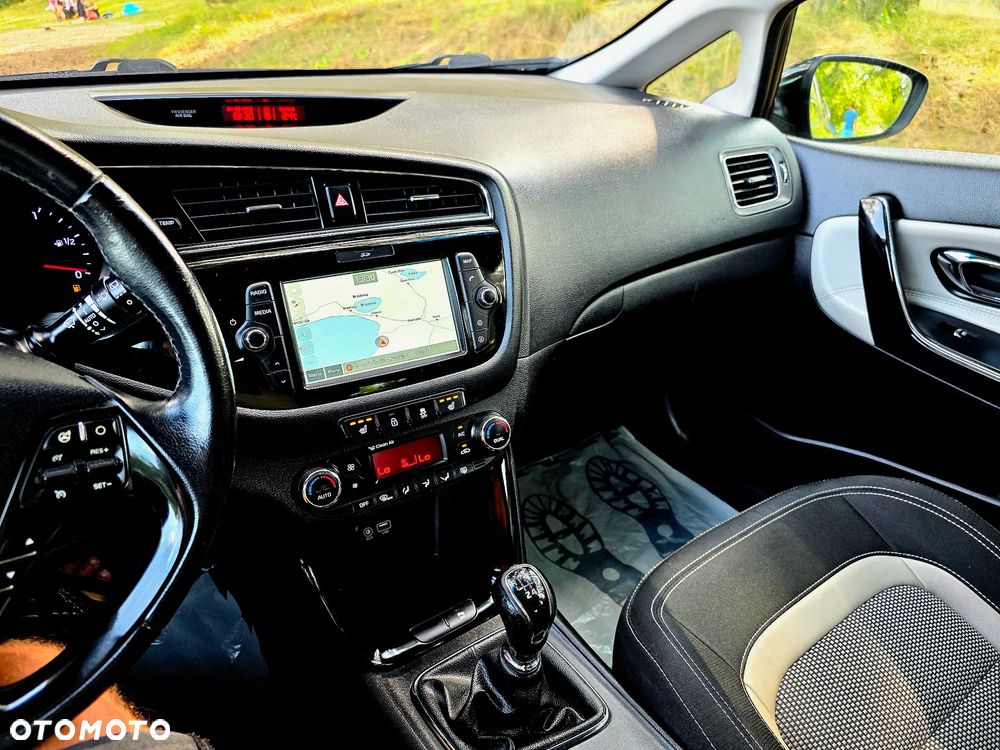 Kia Ceed 1.4 CVVT Dream-Team Edition - 10