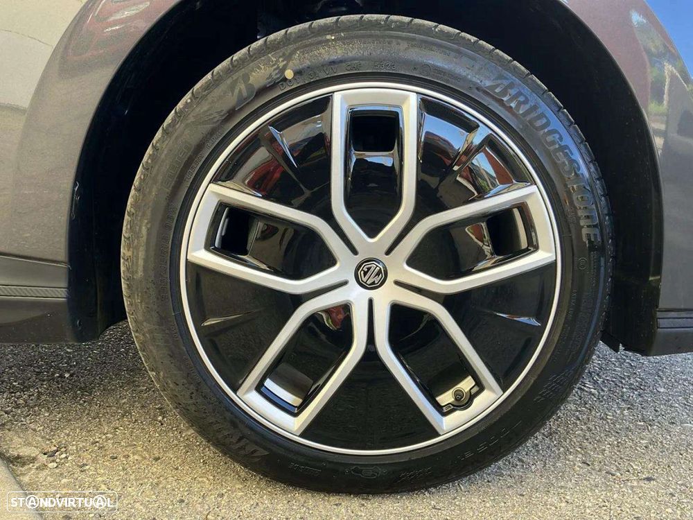 MG MG4 64 kWh Luxury - 18