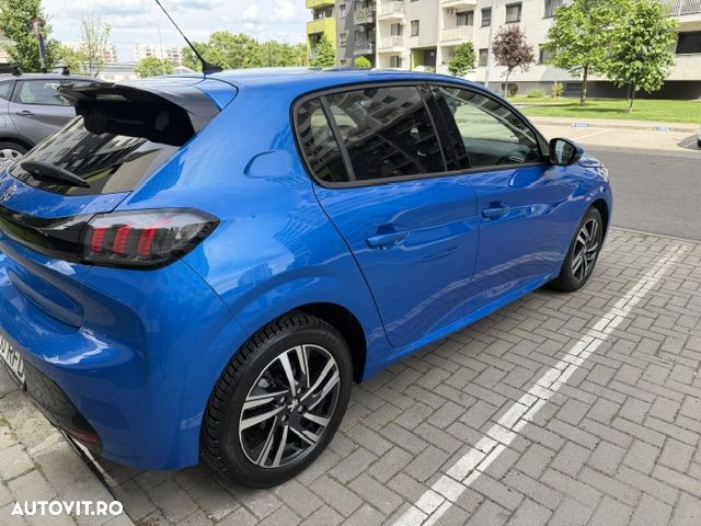 Peugeot 208 - 3