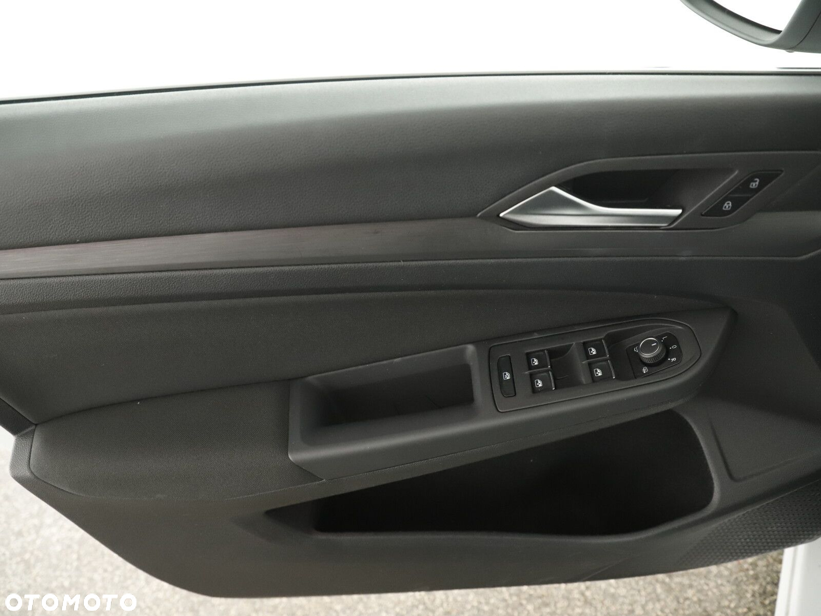 Volkswagen Golf - 18